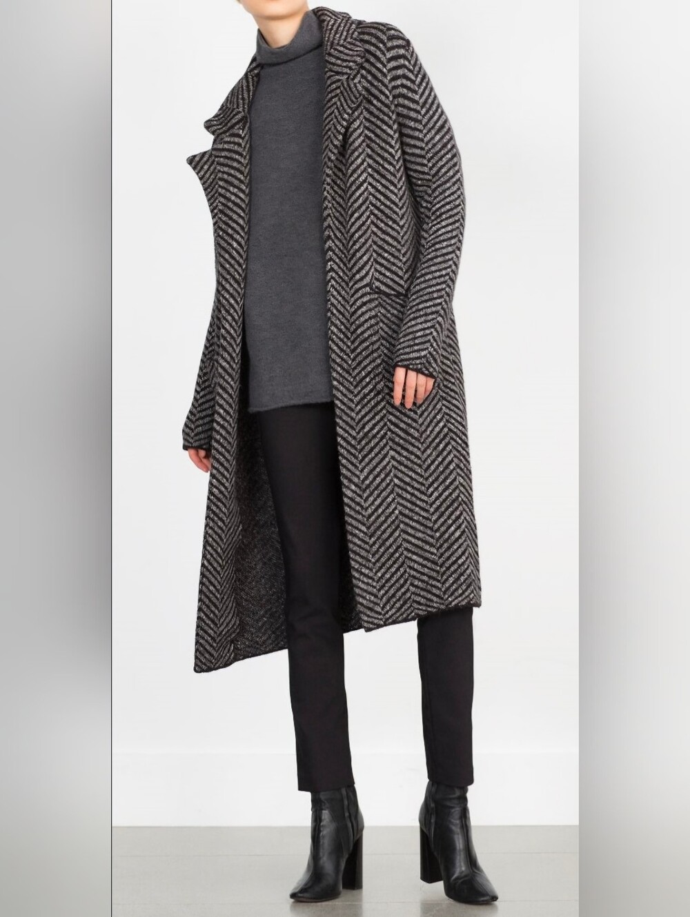 Zara Black and Gray Chevron Herringbone Open-Front Cardigan